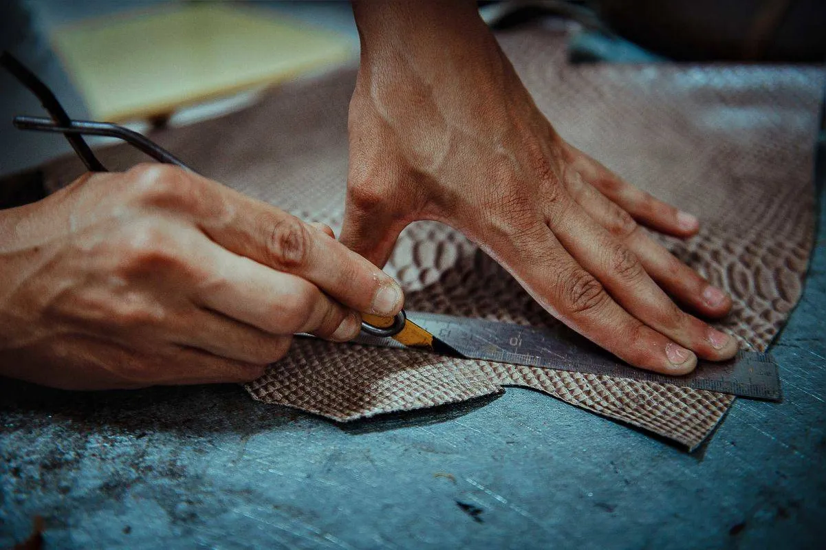 Imagem ilustrativa da imagem Mãos à Obra: Uma fotorreportagem sobre o trabalhador e seu ofício