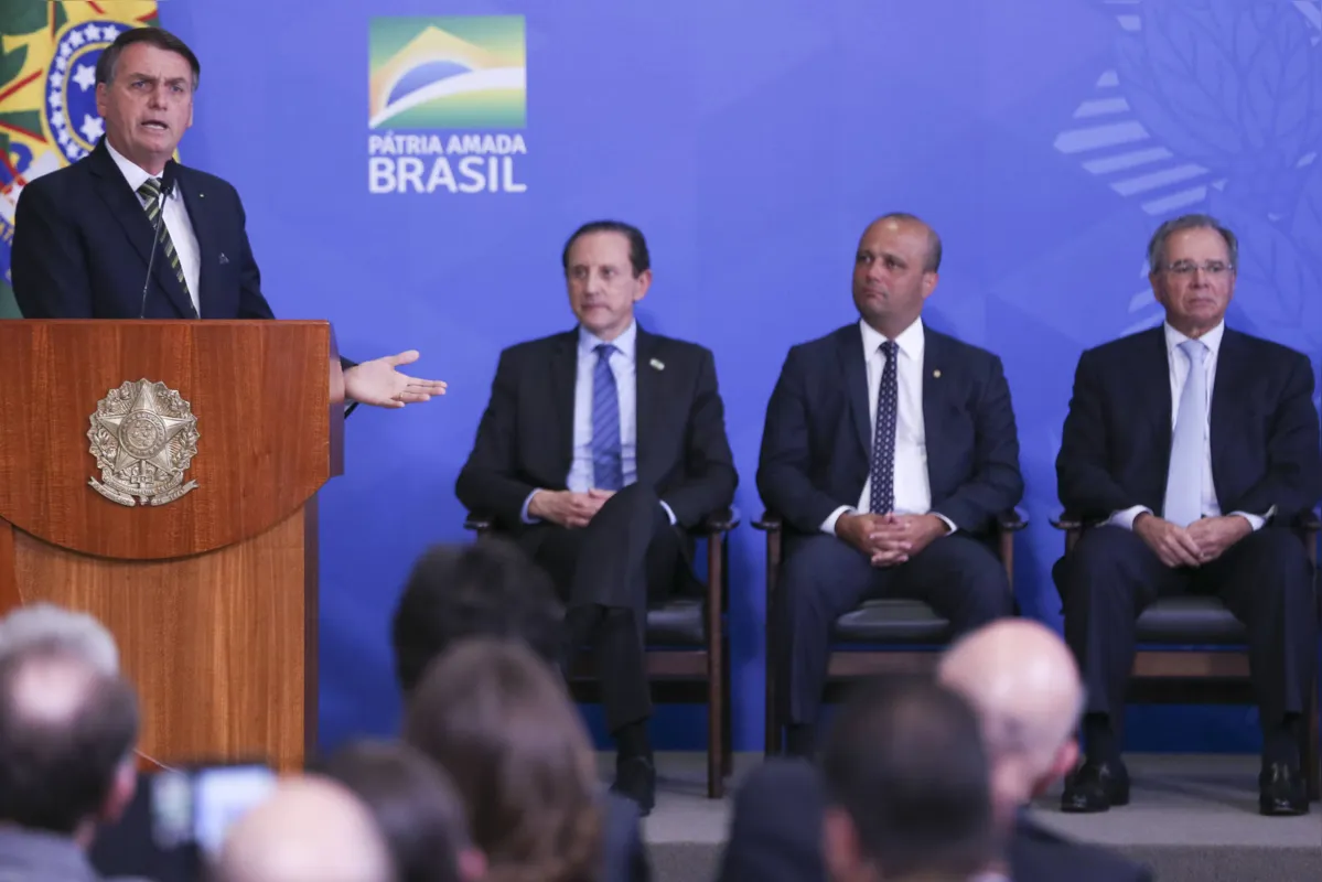 Em cerimônia no Palácio do Planalto, nesta terça (30), Jair Bolsonaro disse que pretende que seu governo faça algo que torne ser patrão em algo "saudável no Brasil"