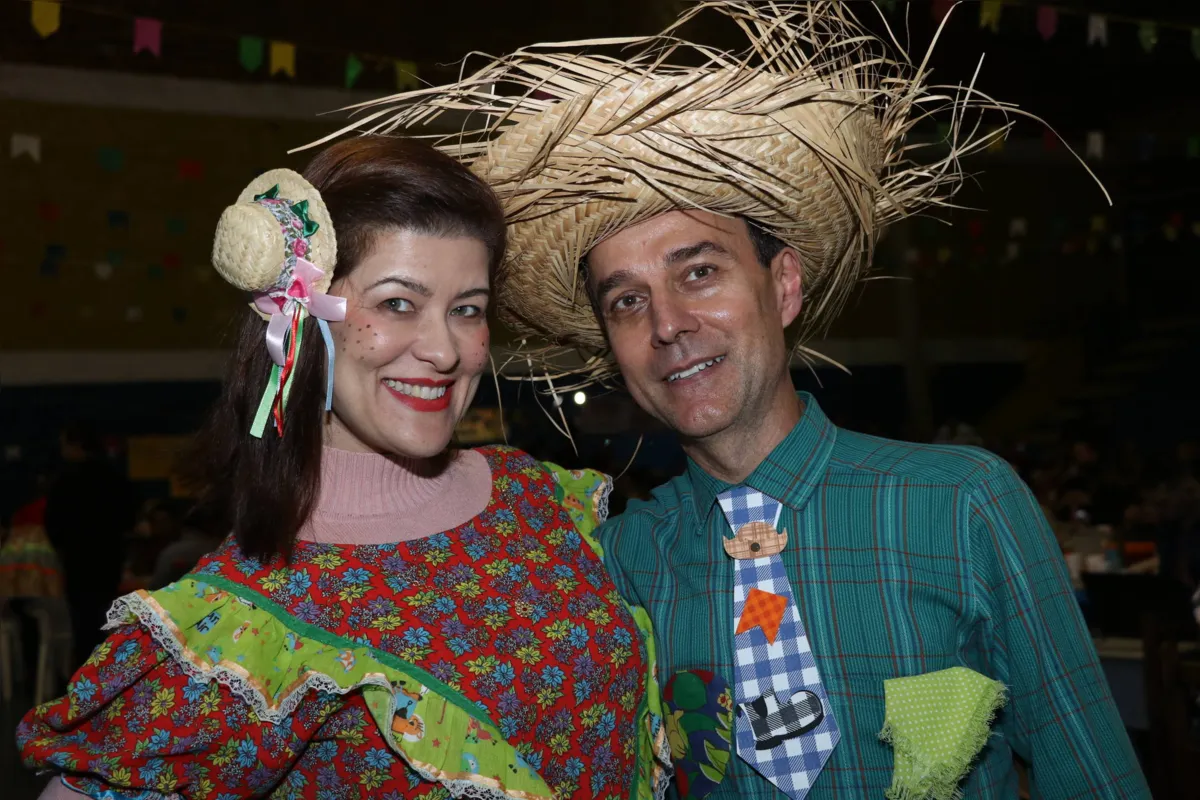 O presidente da AABB, Edemilson Ribeiro, com Patricia Ribeiro, sua elegante esposa