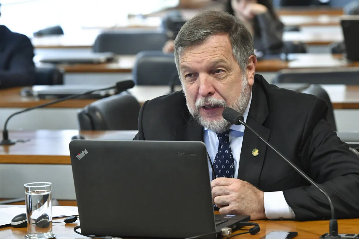 O senador Flávio Arns (Rede) considera as reformas previdenciária e tributária essenciais para aliviar os gastos da União e a situação financeira dos estados e municípios 