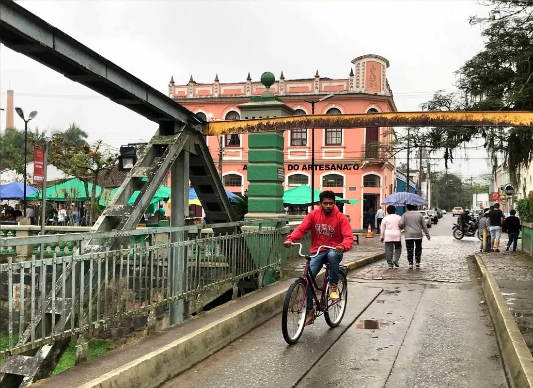 Imagem ilustrativa da imagem Os Caminhos de Ferro