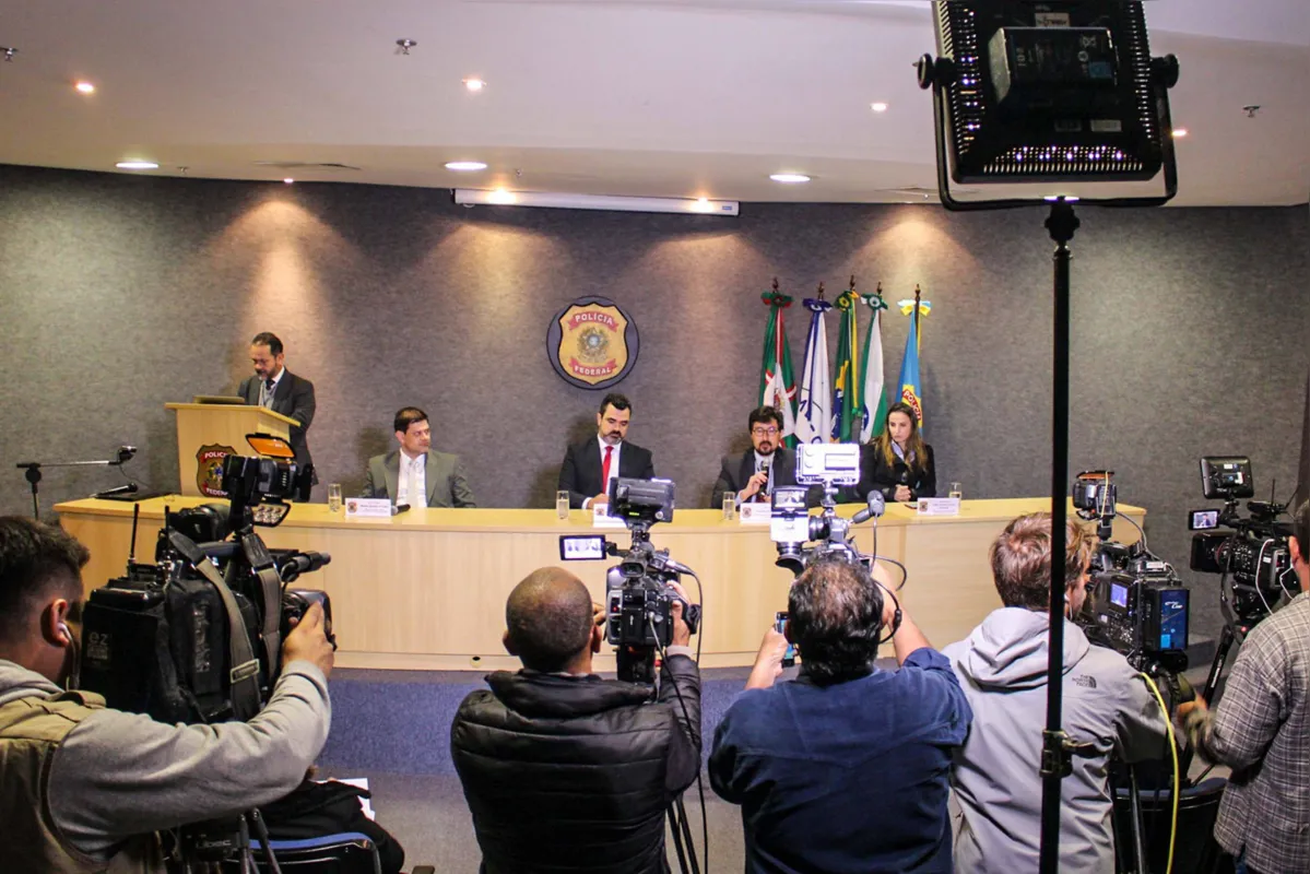 Coletiva de imprensa da Polícia Federal em Curitiba, sobre investigação do núcleo financeiro do PCC