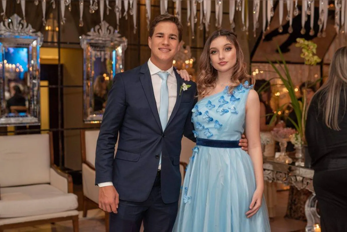 O irmão da noiva, Pedro Kümmel, e Manuela Kümmel Perez