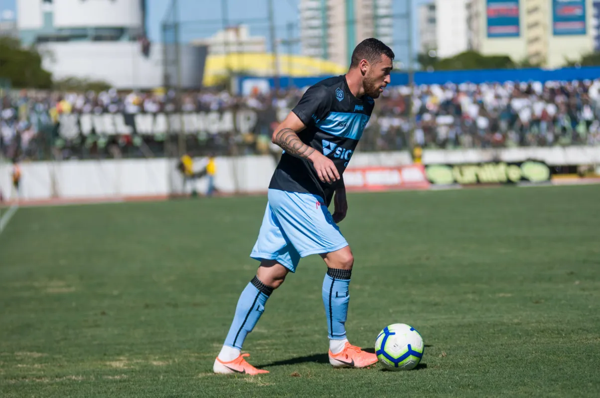 Elogiado pelos companheiros de elenco, jogador diz que esperou nova chance “com humildade”