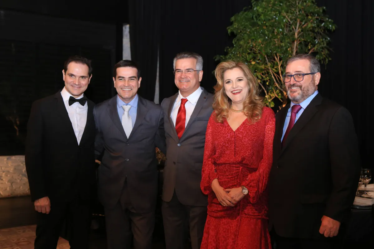 Os filhos Rodrigo, Alexandre, João, Ana Paula e Evonir Bordin