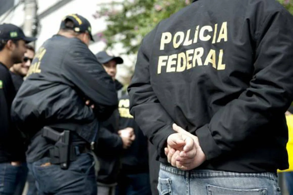 Imagem ilustrativa da imagem Polícia Federal cumpre mandados em Londrina em operação contra o PCC