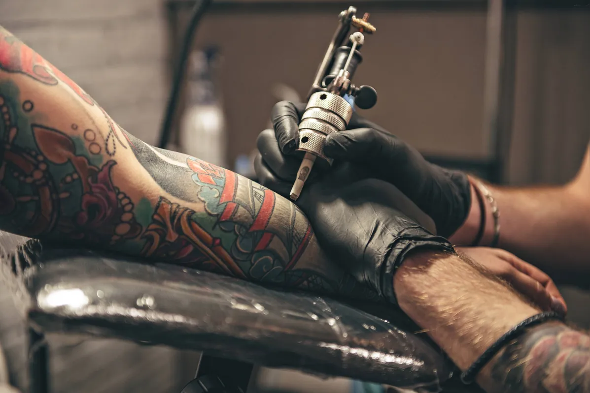 Imagem ilustrativa da imagem Por que não faço uma tatuagem