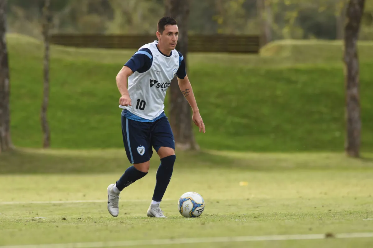 De volta ao time, Higor Leite acredita que o Londrina pode retornar com vitória da Cidade Canção