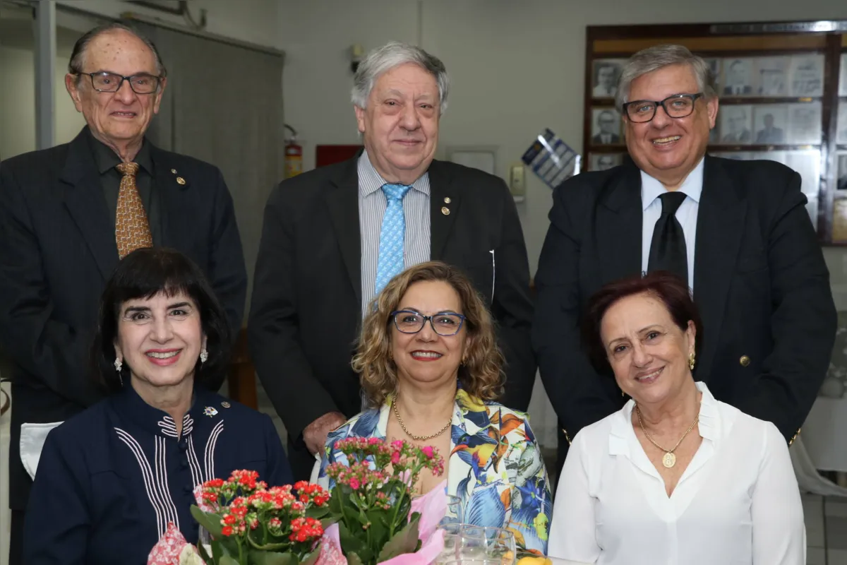 Luiz Giglio e Leila Haikal Giglio, Sonia e José Pelayo Sanches com Esperanza Pelayo e Márcio de Souza