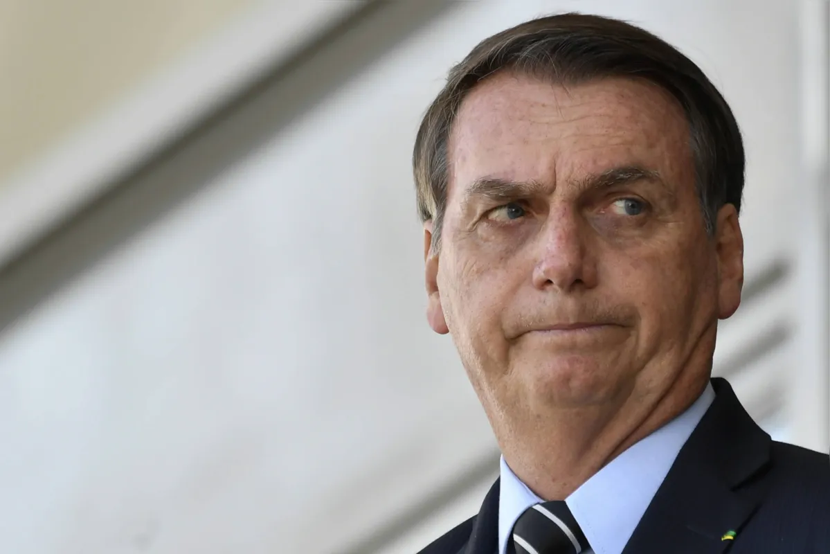 Imagem ilustrativa da imagem Presidente da OAB pede no STF que Bolsonaro esclareça desaparecimento na ditadura