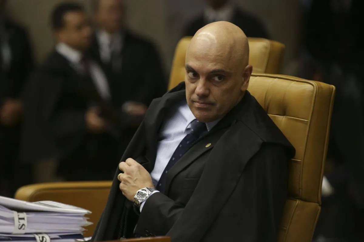 Imagem ilustrativa da imagem Procuradores criticam decisão de Alexandre de Moraes de suspender investigação