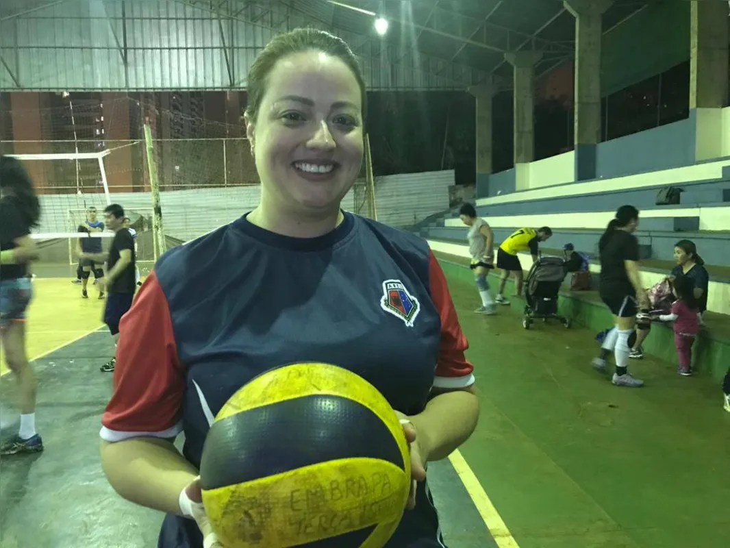 “É preciso ter compromisso e respeito, tanto dentro, quanto fora de quadra”, defende Juliana Melo Altimari