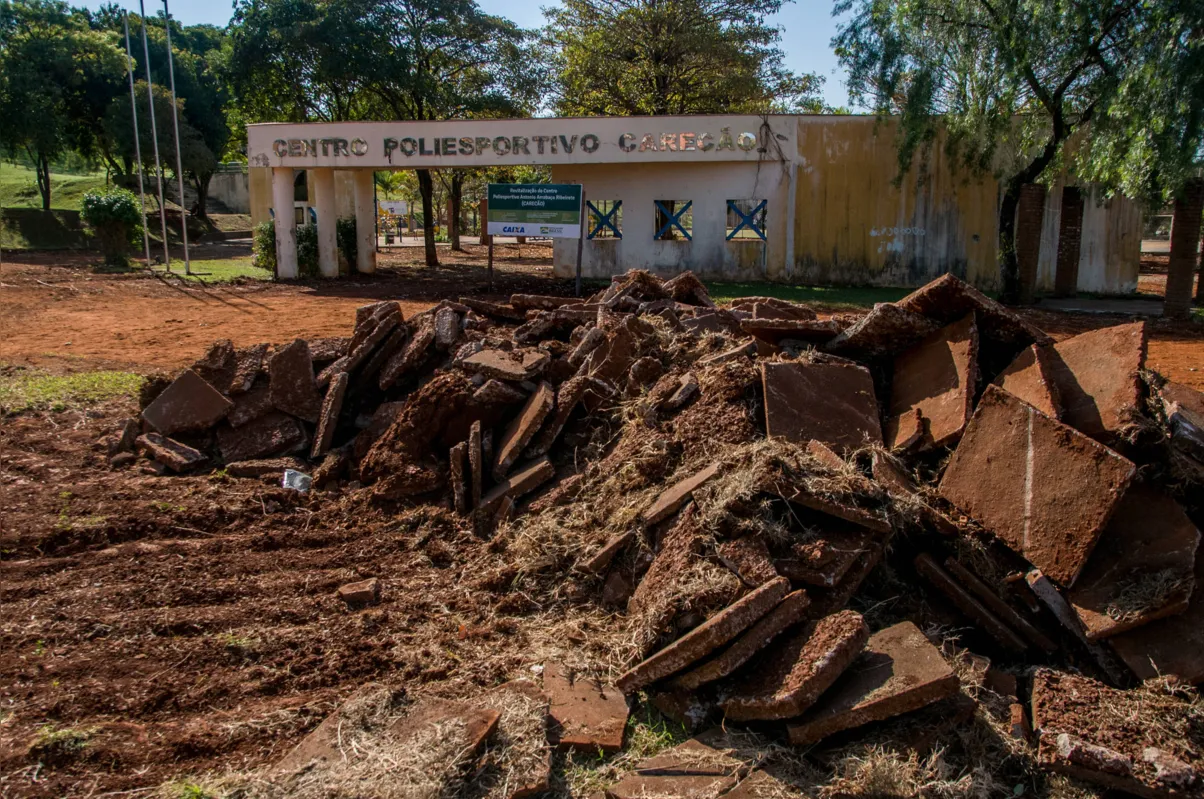 Primeira etapa prevê reforma e ampliação da pista de atletismo, readequação de rampas e melhorias no calçamento, entre outras 