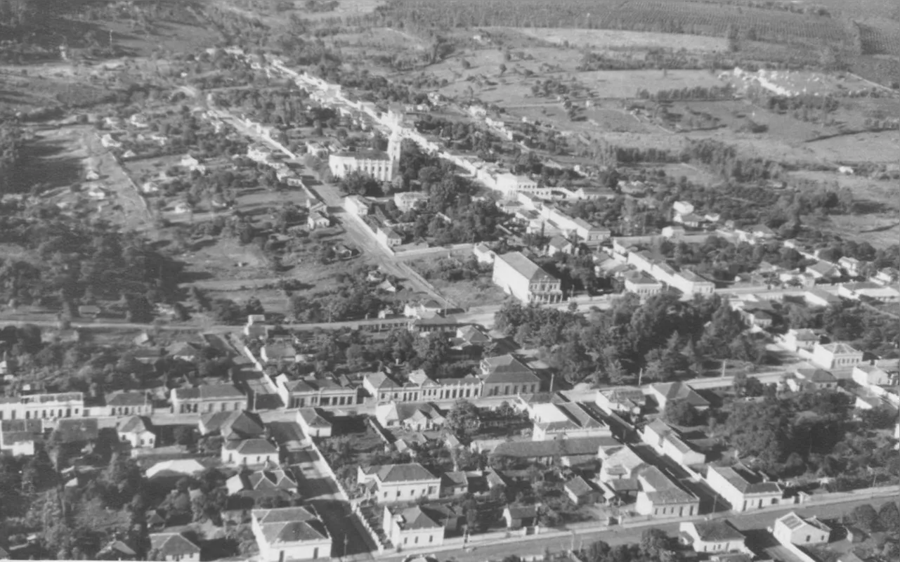 Ribeirão Claro (1947)