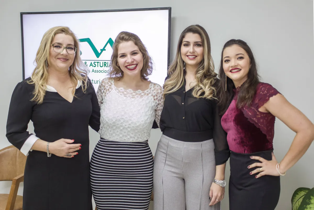 Dra. Gisele Asturiano, Dra. Leila Scheller, Dra. Paola Asturiano e Dra. Jaqueline Takeshita
