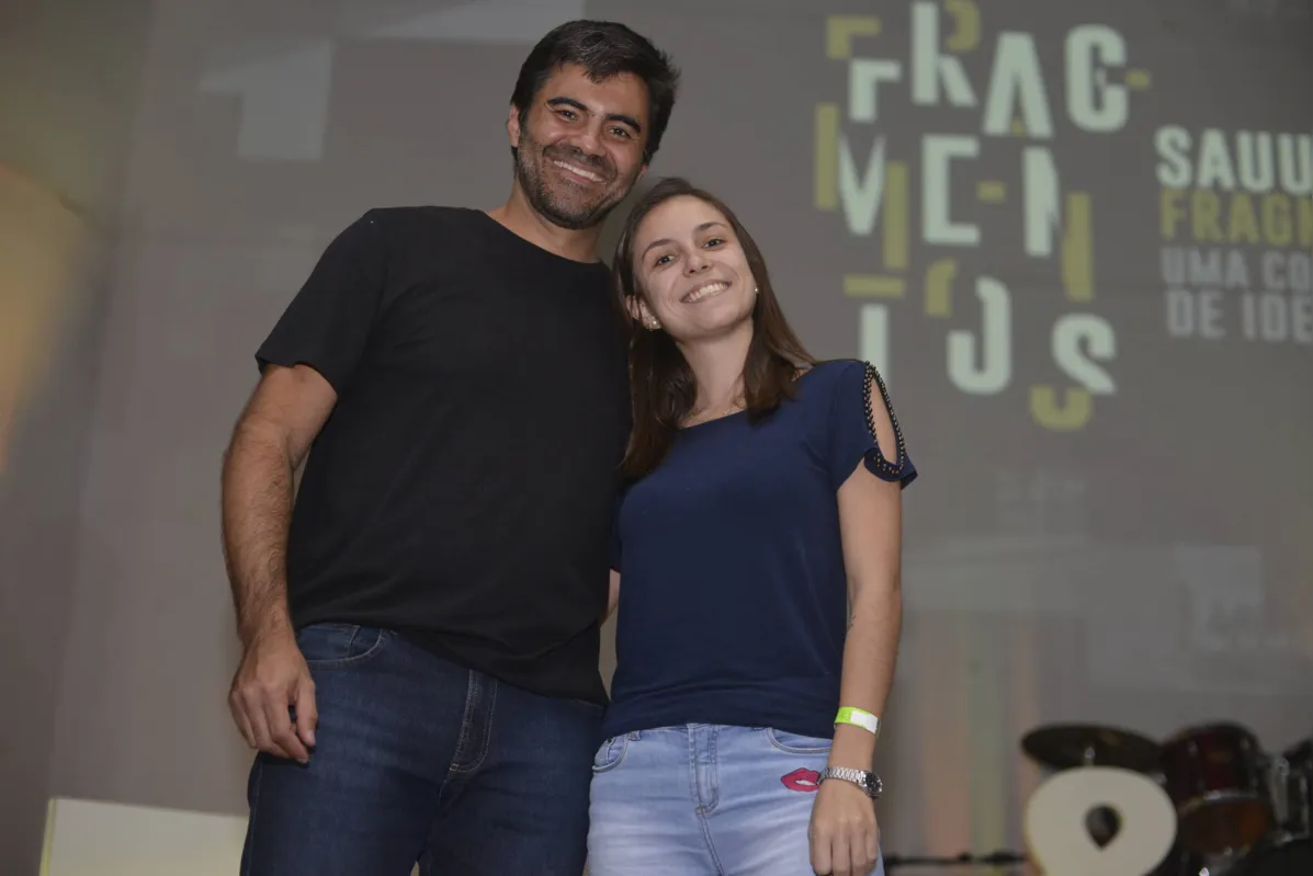 O palestrante Tiago Rodrigues, de São Paulo, e a aluna Eloiza Lopes Torres