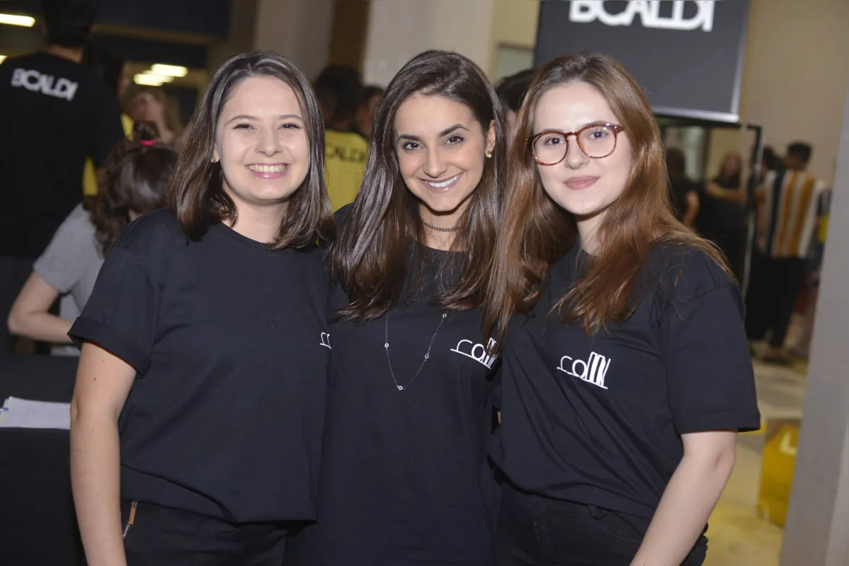 Beatriz Nicoli de Almeida, Maria Eduarda Carrasco Lázaro e Isabela Felix Djanikian