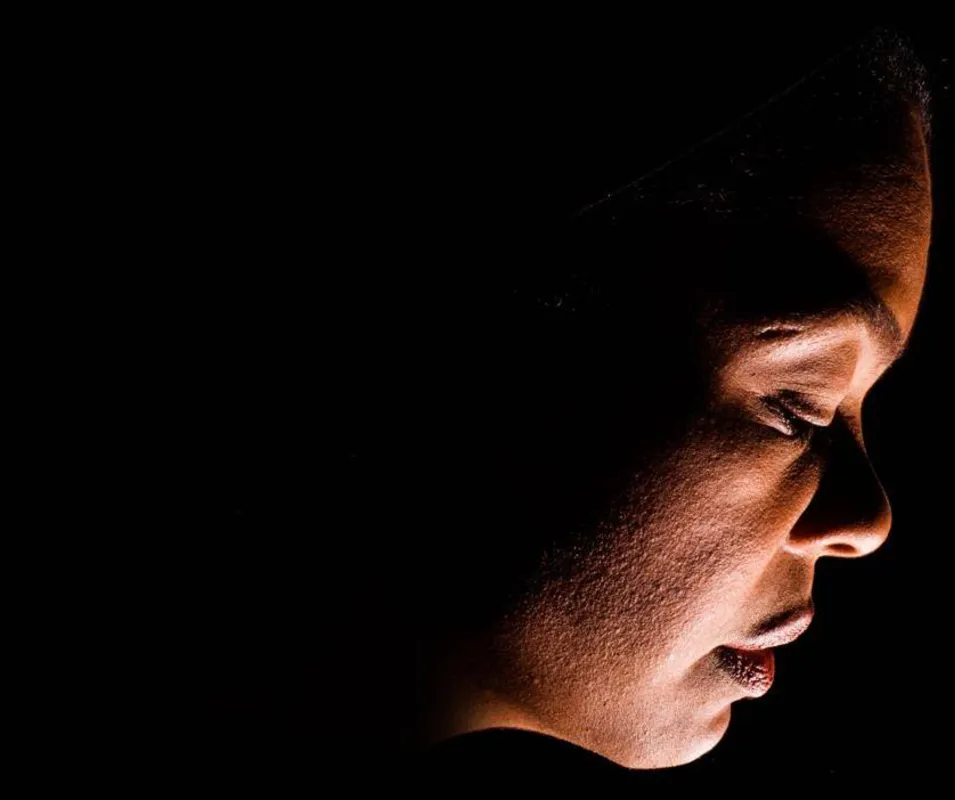  'Billie', com a Cia Teatro de Curitiba, abre a mostra na quarta-feira (10), trata-se de uma abordagem sobre a vida e a obra de Billie Holiday 