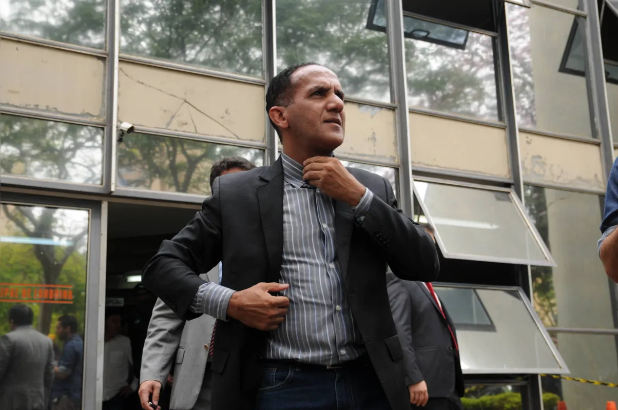 Imagem ilustrativa da imagem TJ determina bloqueio de pagamento de salário de Rony Alves pela Câmara