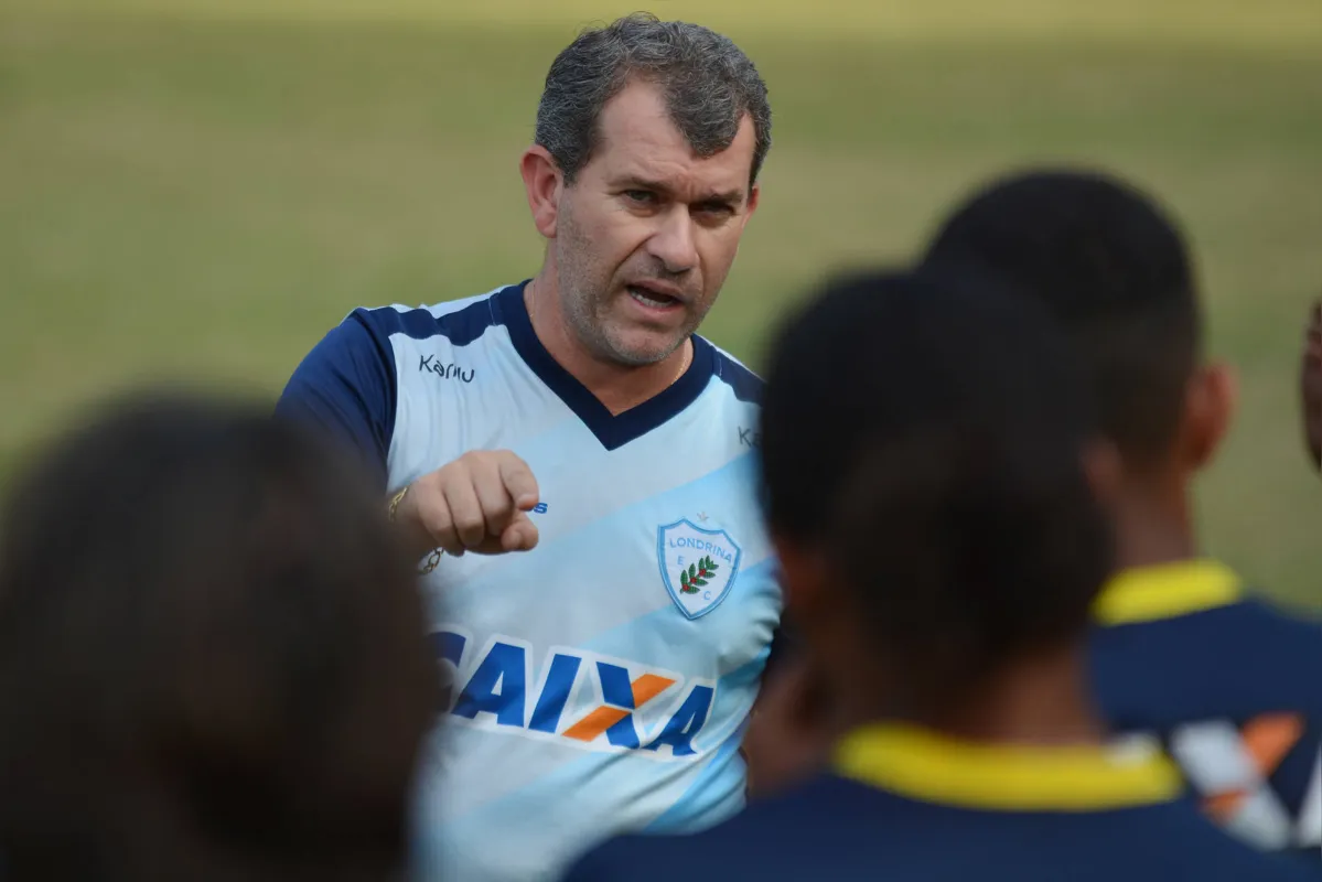 Tencati já comanda o Londrina no jogo contra o São Bento no sábado 