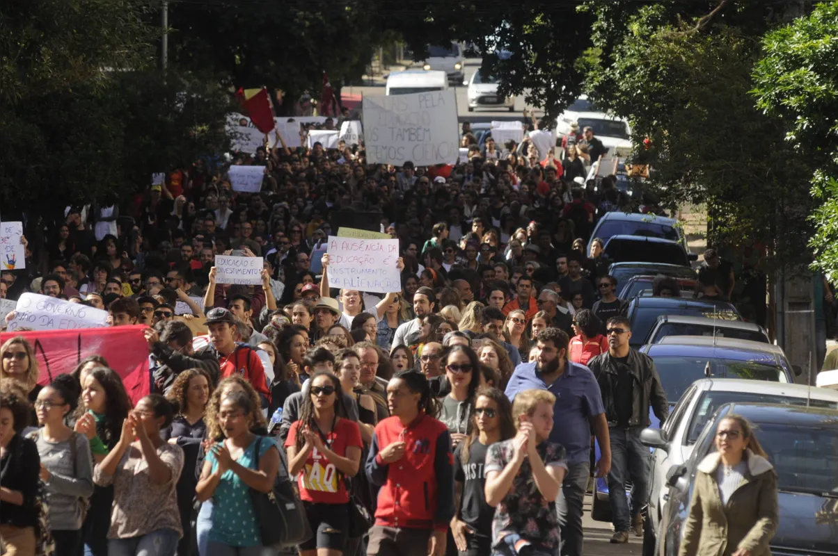 Imagem ilustrativa da imagem UNE espera reunir estudantes por todo o País em ato nesta terça