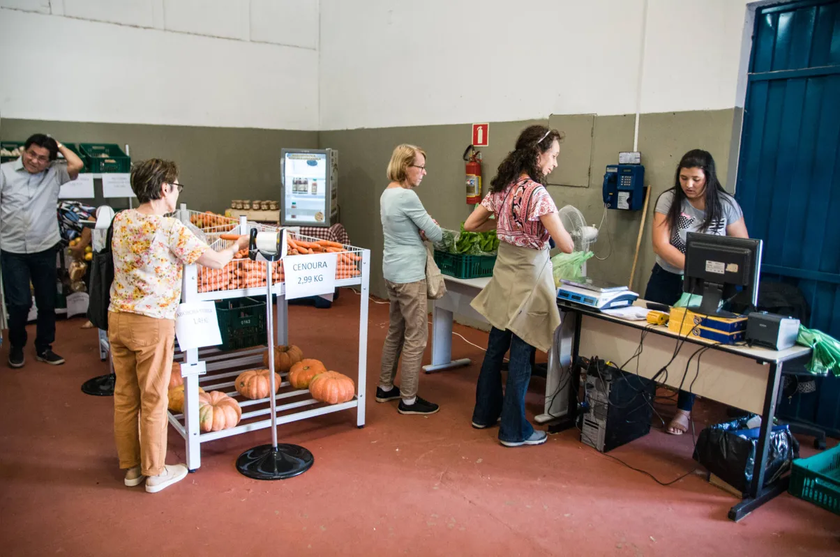 Imagem ilustrativa da imagem Vila Casoni tem sacolão da agricultura familiar