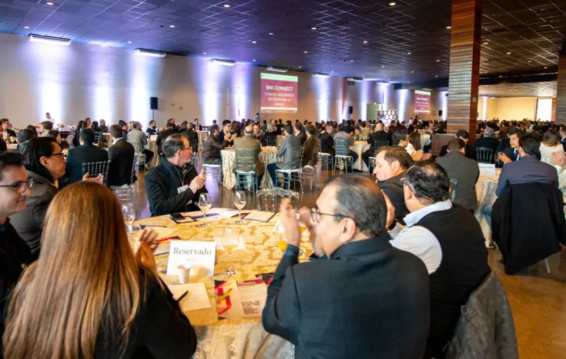 Mais de 500 empresários de Londrina e região participaram do lançamento do BNI Connect