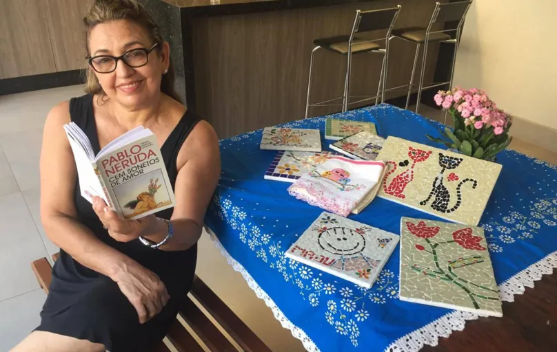 Fátima Bernardo: professora de artes só pode conhecer os bancos escolares aos 12 anos de idade
