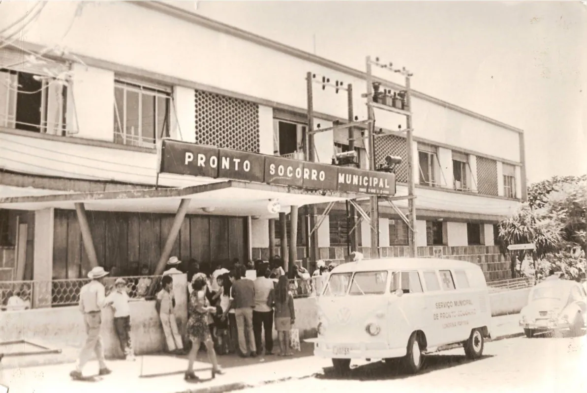 Em 1º de agosto de 1971, o HU ocupou o prédio onde hoje funciona a Cohab, na rua Pernambuco, esquina com a Alagoas