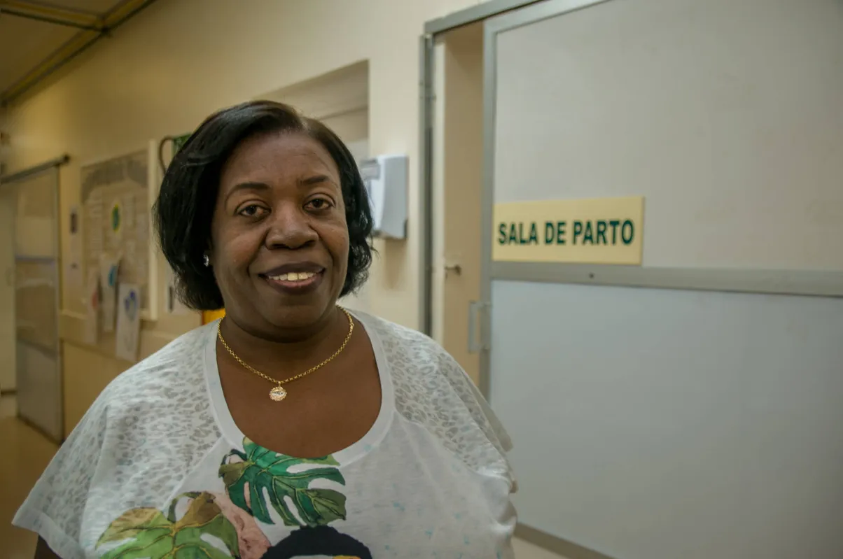 “Ver estudantes negros de todas as áreas da saúde… Da medicina, da enfermagem, da fisioterapia… Isso me deixa muito feliz”, celebra a enfermeira Maria José Teles de Oliveira