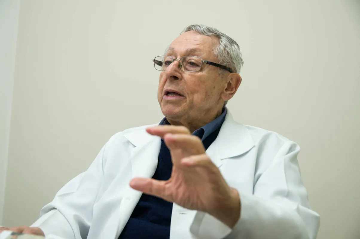Lucio Tedesco Marchese teve participação em fatos importantes do hospital como a realização do primeiro transplante de rim em 1973