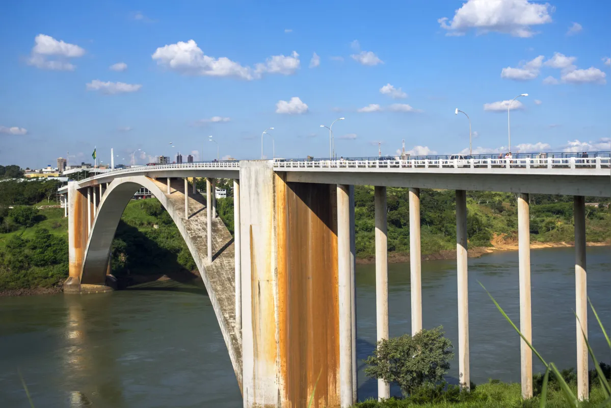 Imagem ilustrativa da imagem 60 anos do início das obras da Ponte da Amizade