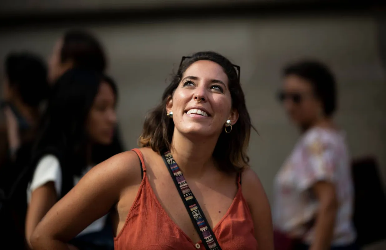 Paloma Costa, ambientalista brasileira que participa de reunião de jovens sobre o clima 