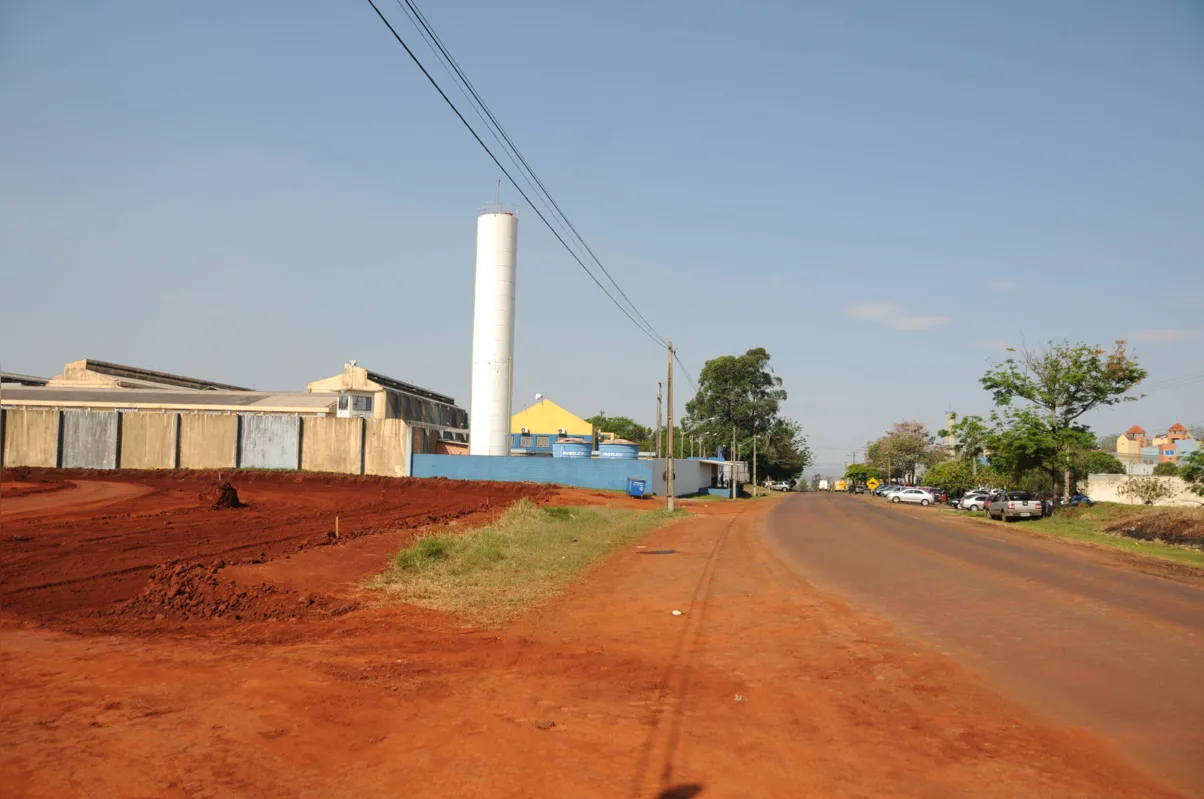 Terreno na zona sul de Londrina anexo à PEL 2, que vai receber a Cadeia Pública de Londrina, começou a receber primeiras intervenções