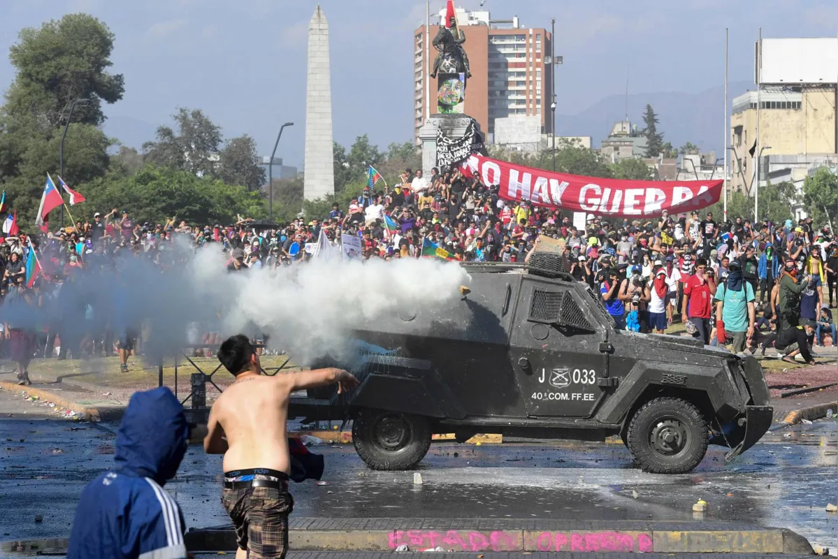 Ao menos 18 pessoas morreram desde que os protestos ganharam força na última sexta (18)