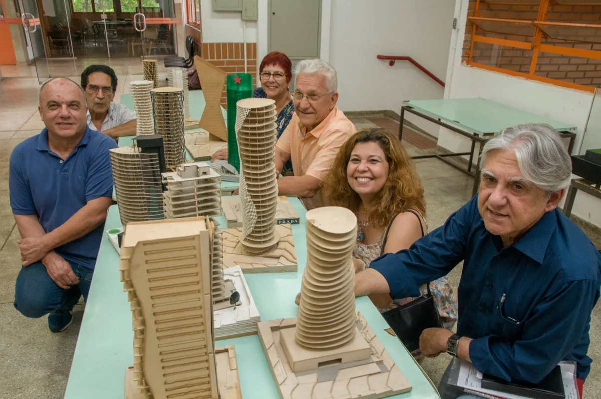 Equipe de docentes atuais e dos primeiros anos do curso: proposta inovadora  