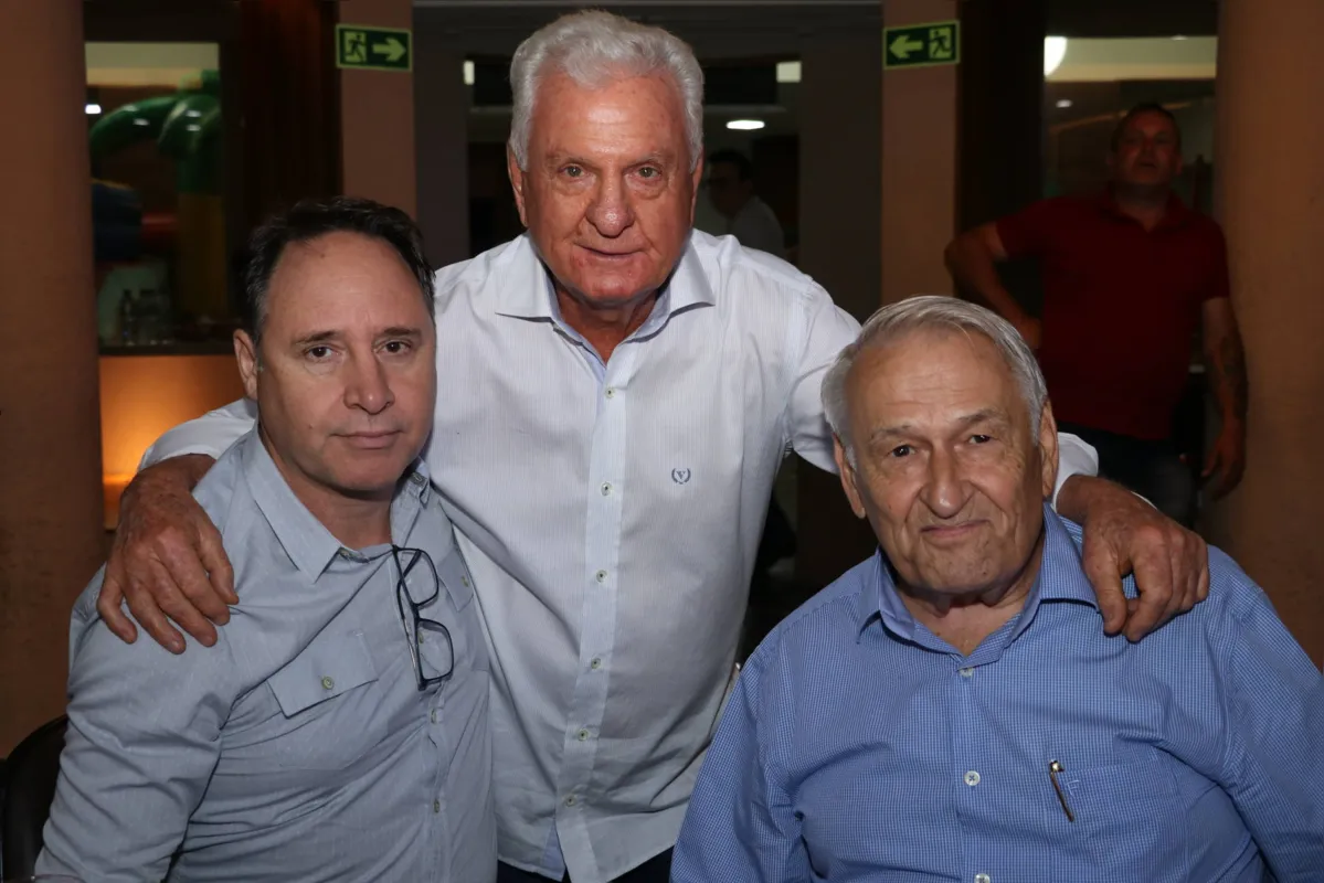 O médico e pecuarista Horácio Alvarenga Moreira com ao anfitrião Tito Turquino e Pedro Pagan  