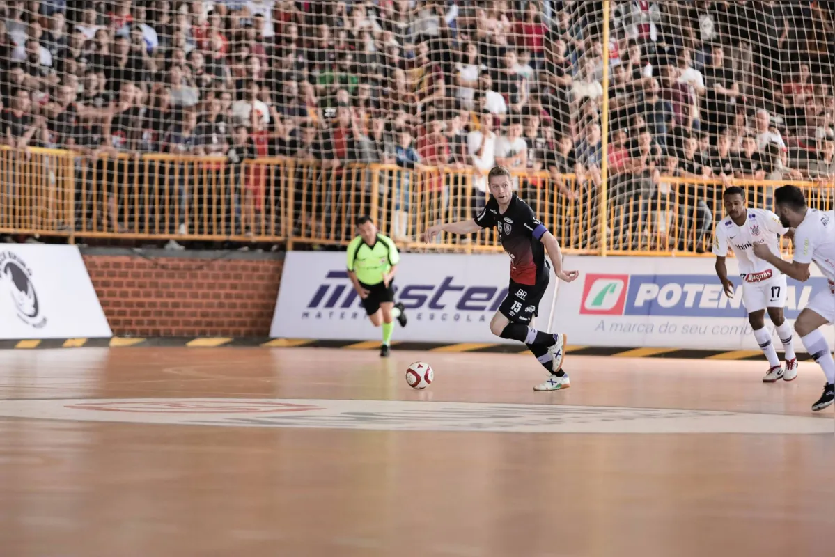 Integrante da Liga de Futsal do Paraná, Campo Mourão está nas oitavas de final da Liga Nacional