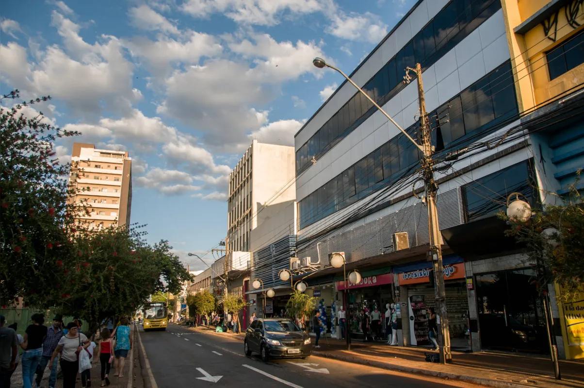 Em sua 8ª edição, atividade visa promover a rua, considerada um dos principais corredores comerciais de Londrina