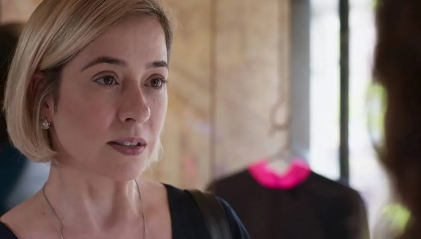 Lígia pede que Rita não chame a filha de Ana