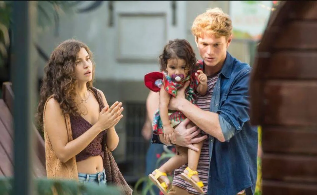 Filipe assume que foi ele quem levou Nina para ver Rita