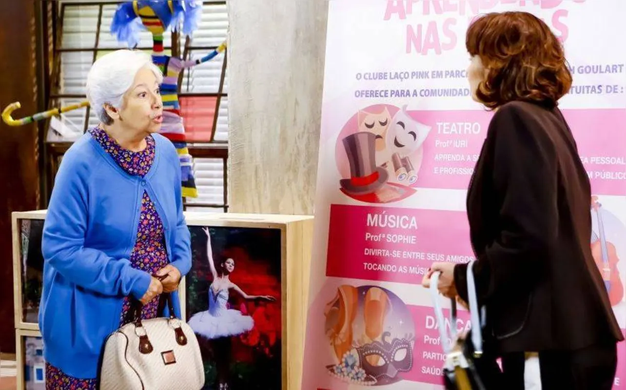 Uma senhora que diz ser avó de Bento aparece na escola à procura de Ruth