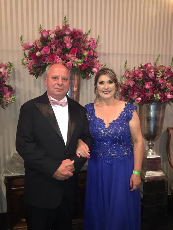 Os pais da aniversariante, Sandro Angelo Tizziani e Brasilina Amaral Tizziani, foram ótimos anfitriões