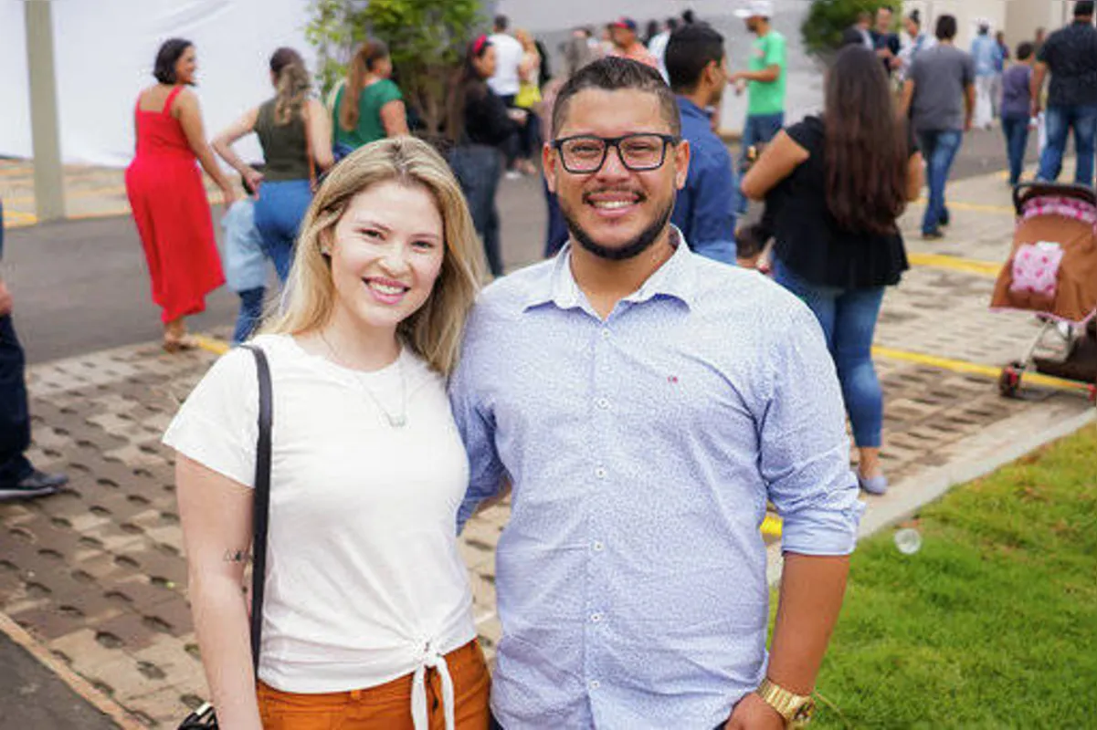 Fernanda Karine dos Santos e Tahore Wachi Costa de Aquino 