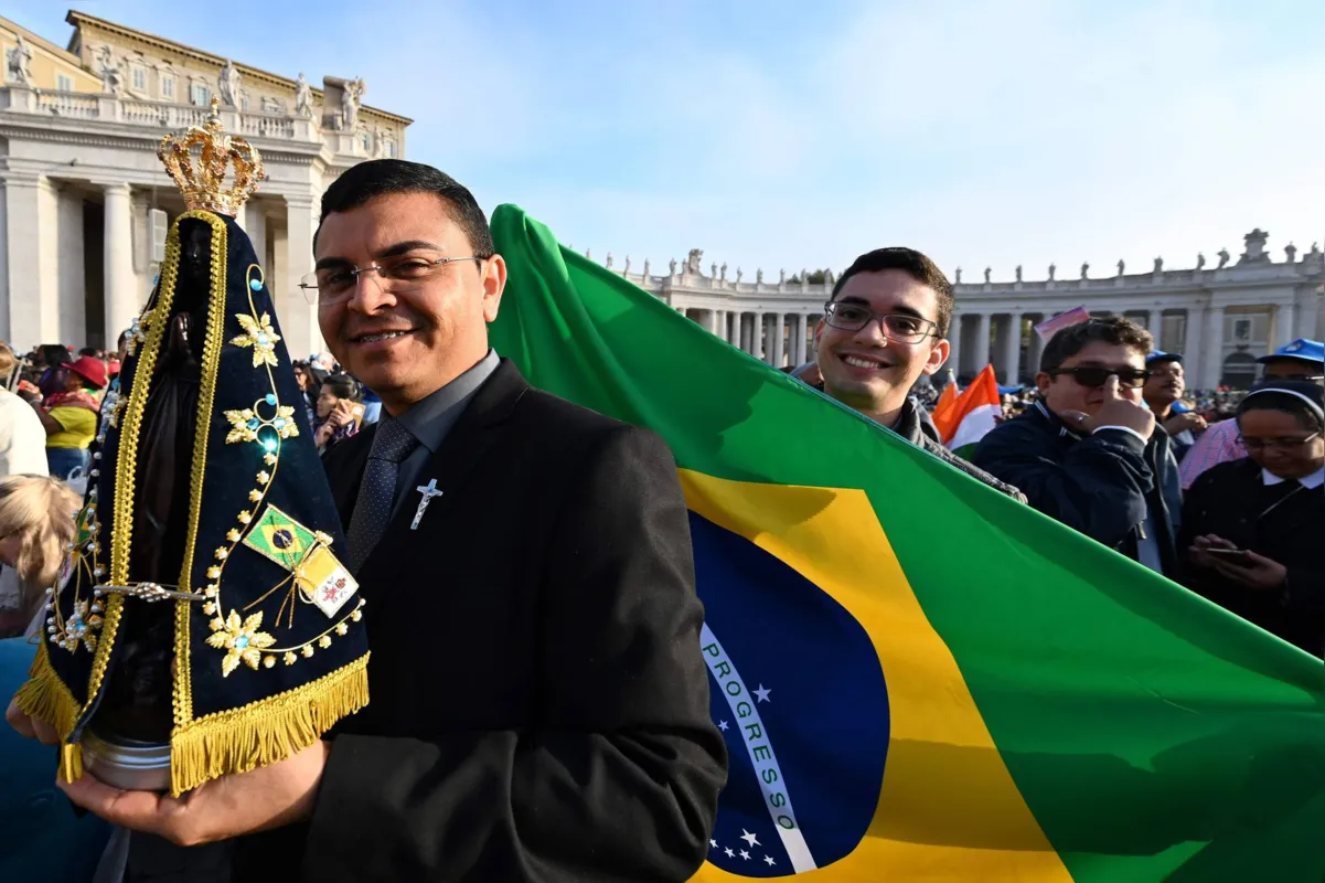 Irmã Dulce foi proclamada santa  diante de inúmeros católicos e missionários brasileiros que atualmente participam do Sínodo da Amazônia