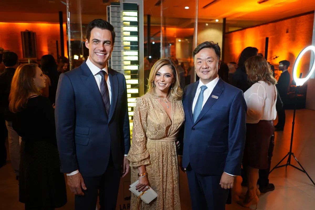 Carlos Casagrande, Anita e Leonardo Yoshii