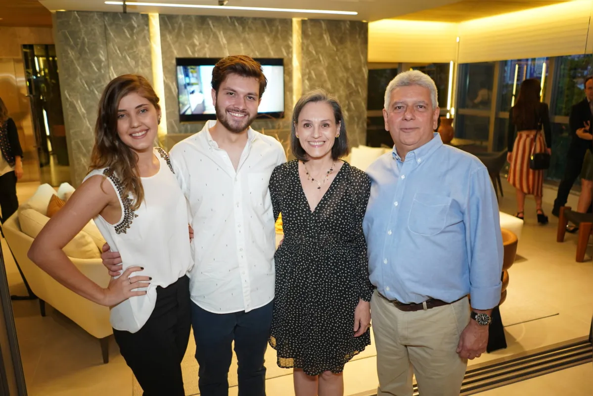 Beatriz Salgueiro e João Felipe Santos, Andrea e Celso Carlos dos Santos Júnior