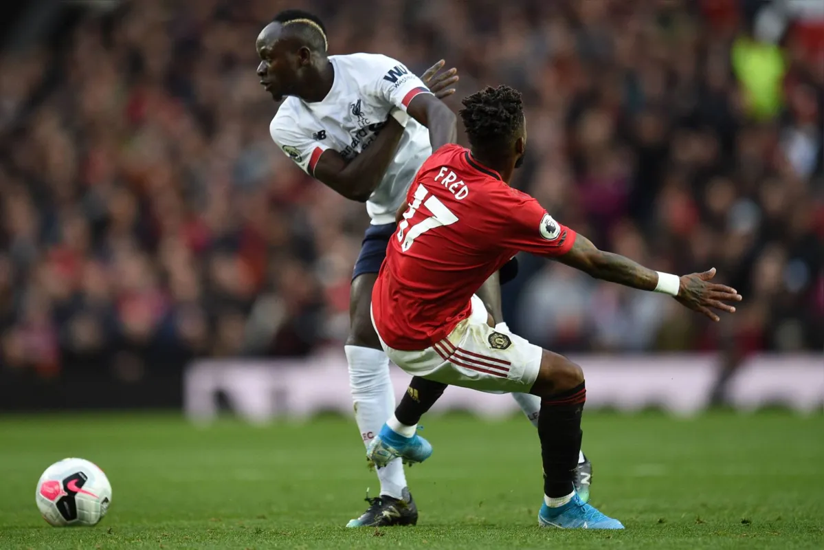 Mané chegou a marcar pelos Reds, mas o VAR entrou em ação e anulou o gol 