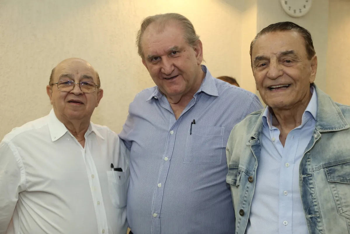  Os médicos professor José Carlos Baldi, o autor Paulo André Chenso, e o primeiro reitor da UEL, o elogiado Ascêncio Garcia Lopes 
