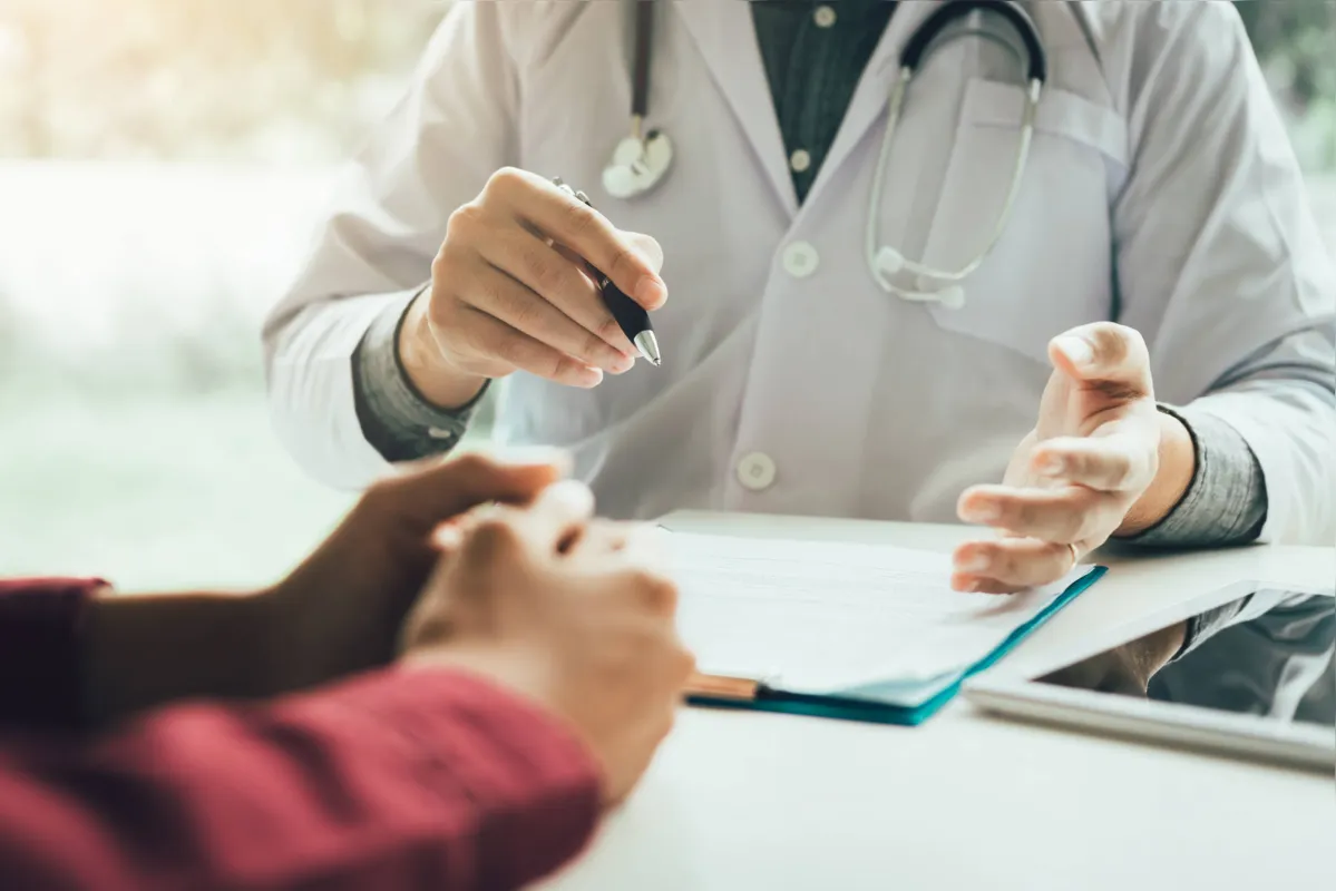 No acumulado do ano, subsetor médico, odontológico e veterinário foi responsável por 493 vagas em Londrina